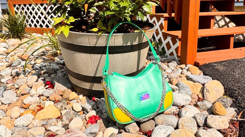 Light green shoulder bag
