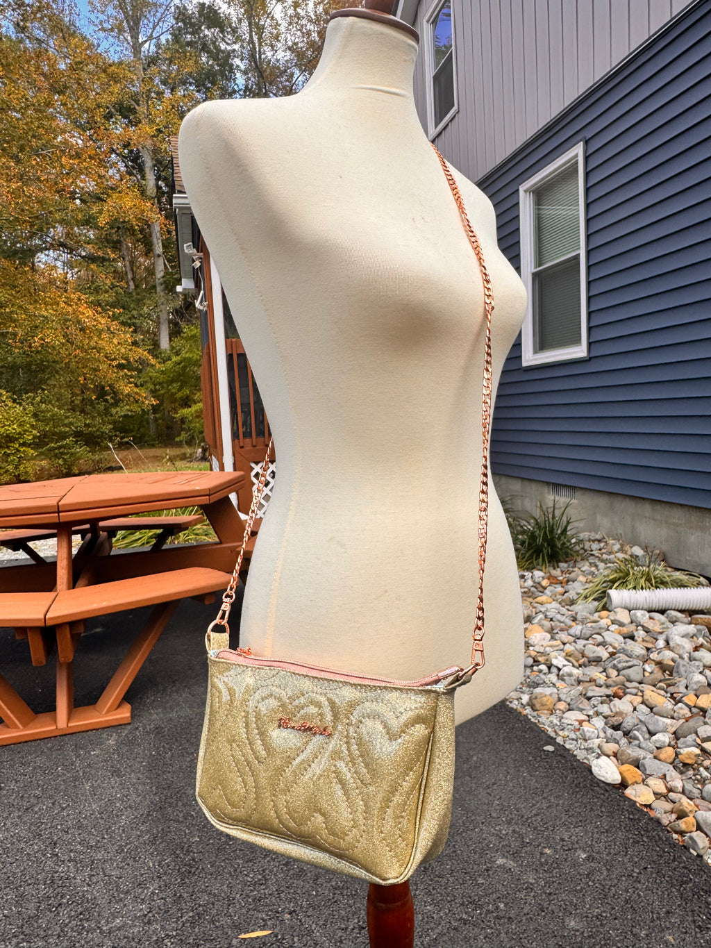 Glitter gold with quilted heart pouch